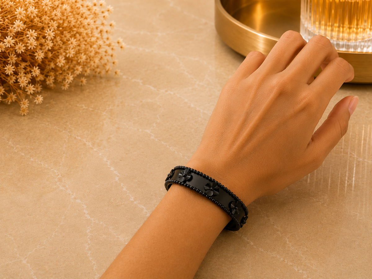 BRAZALETE NEGRO EN ACERO