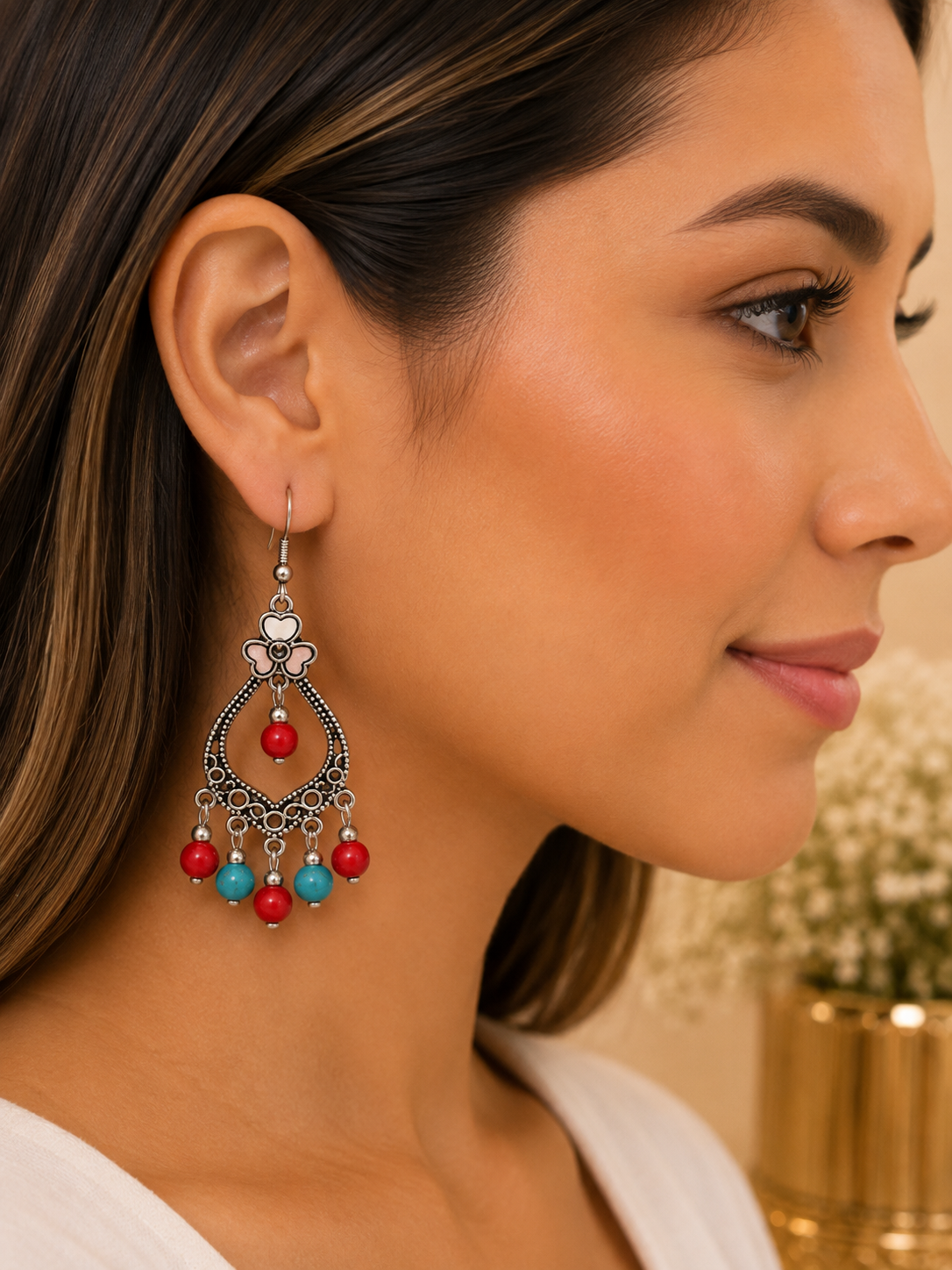 Aretes de fantasía bohemios con cuentas rojas y turquesa