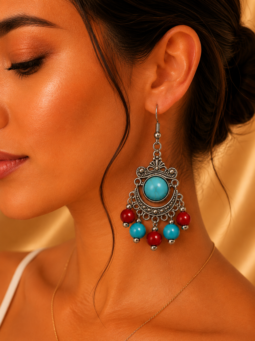 Aretes de fantasía bohemios con turquesa y cuentas rojas
