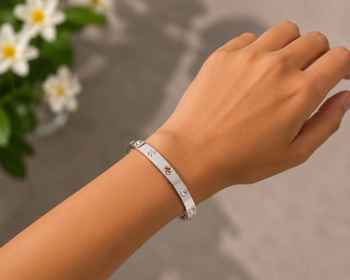 BRAZALETE ACERO PLATA DELGADO