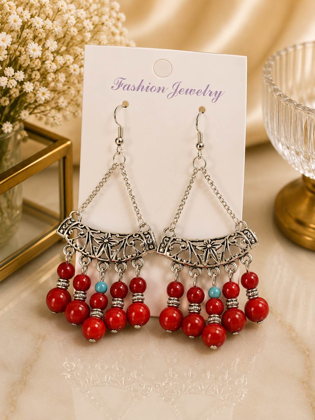 Aretes de fantasía bohemios con cuentas rojas