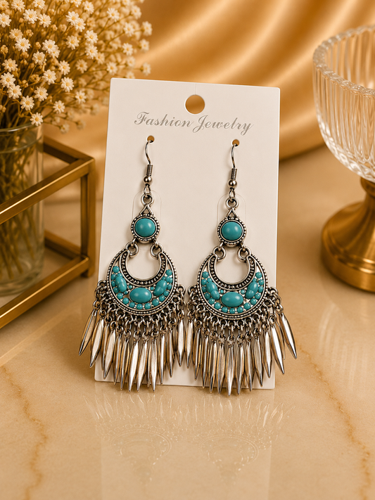 Aretes de fantasía bohemios con turquesa y flecos metálicos