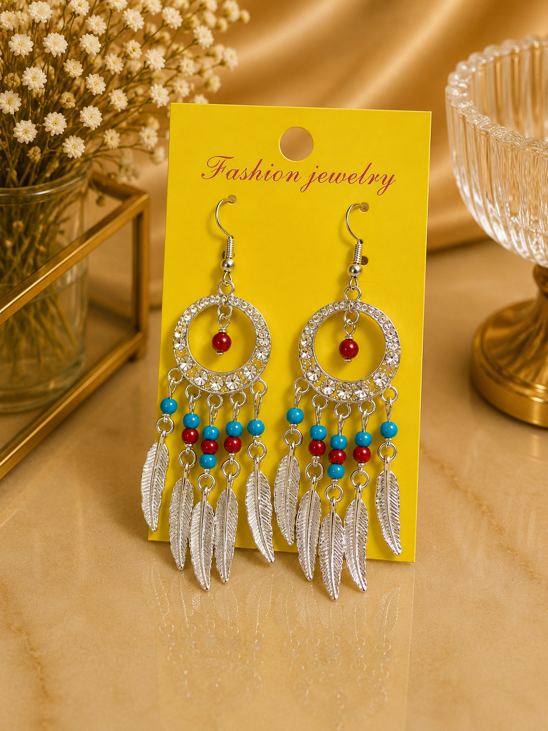 Aretes de fantasía estilo atrapasueños con cuentas multicolor