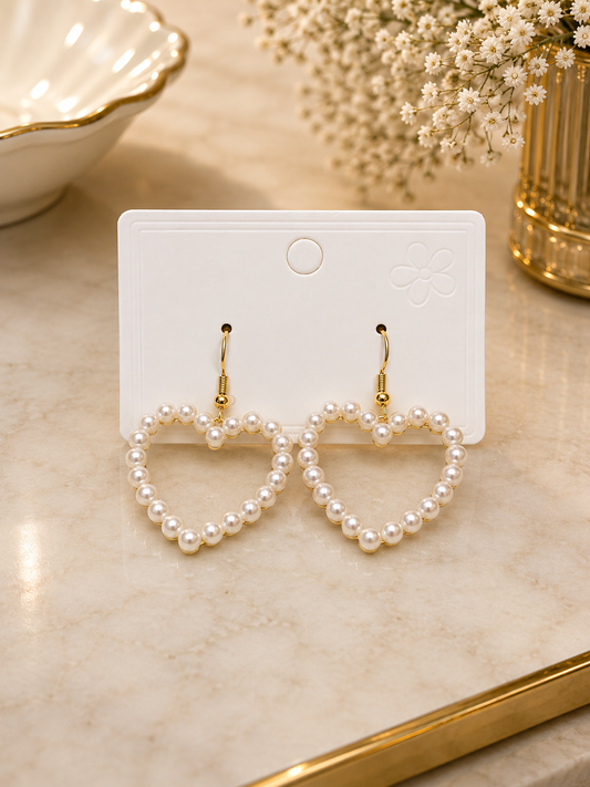 Aretes de fantasía corazón con perlas