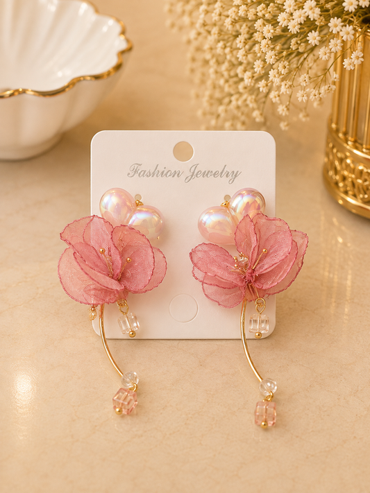 Aretes de fantasía flor rosa con perlas tornasol