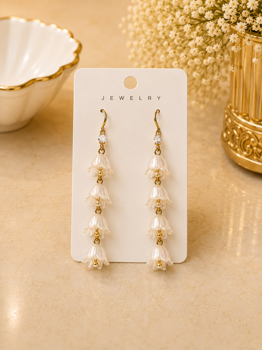 Aretes largos de fantasía con flores aperladas